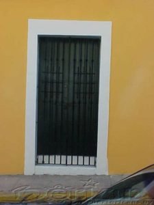 Old San Juan Balcones and Doors