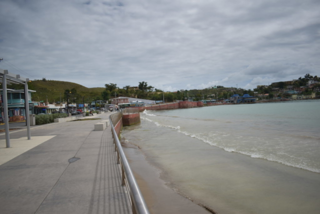 Ocean Walk in Guanabo