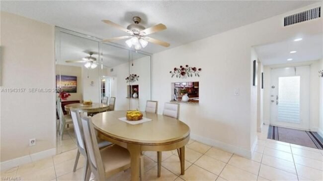 7877 Golf Circle Dining Area