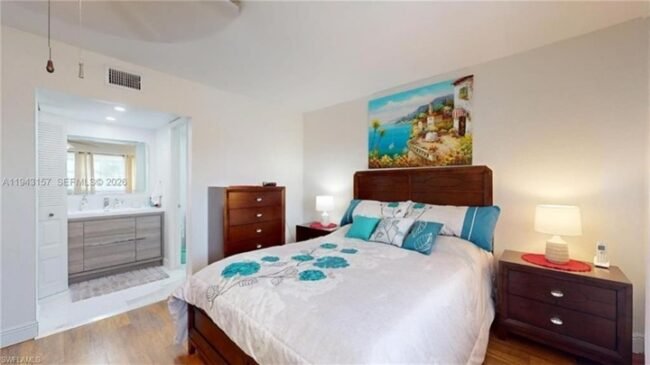 7877 Golf Circle Master Bedroom